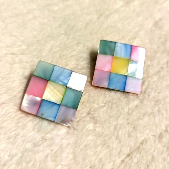 Vintage 80's Mosaic Pastel Mother of Pearl Square Pierced Earrings - Picture 3 of 8